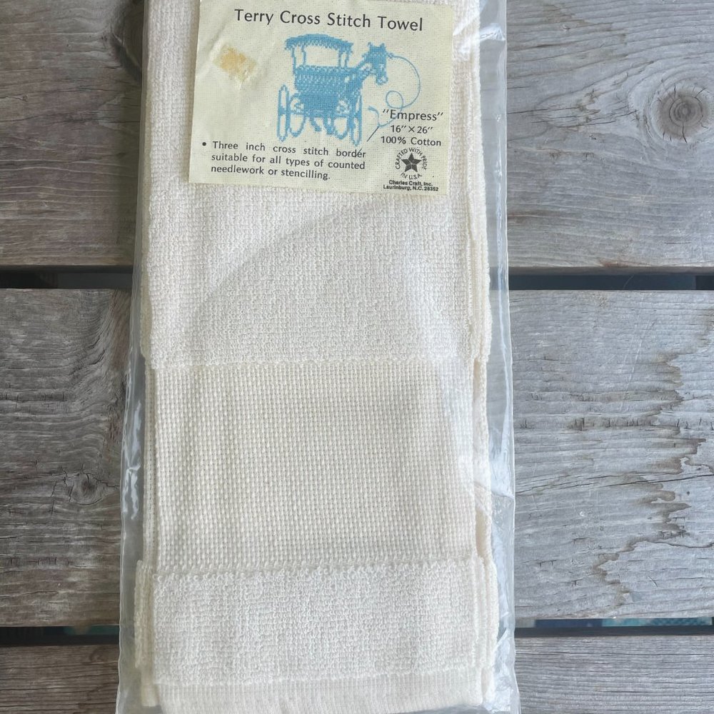 Terry cloth cross stitch towel set of 2, "Empress" 16" x 26" Charles Craft New - Picture 3 of 3